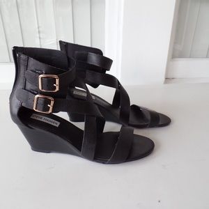 Steve Madden Naiomi Wedges size 9.5