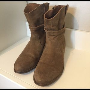Steve Madden Suede Boots