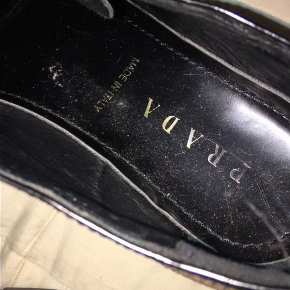 Prada male dress or causal oxfords - Picture 5 of 5