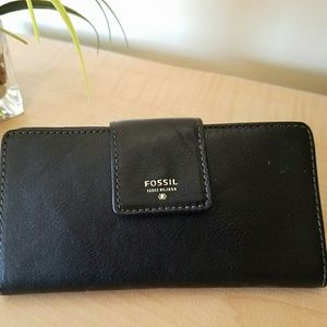 Fossil wallet