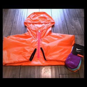 Nike 3/4 Windrunner Crop Jacket + Bonus Item!