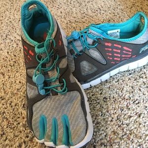 Skele-Toes "Toe Shoes" by Fila