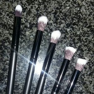 Makeup brushes