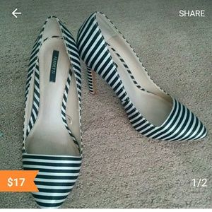 Forever 21 stripes, size 7