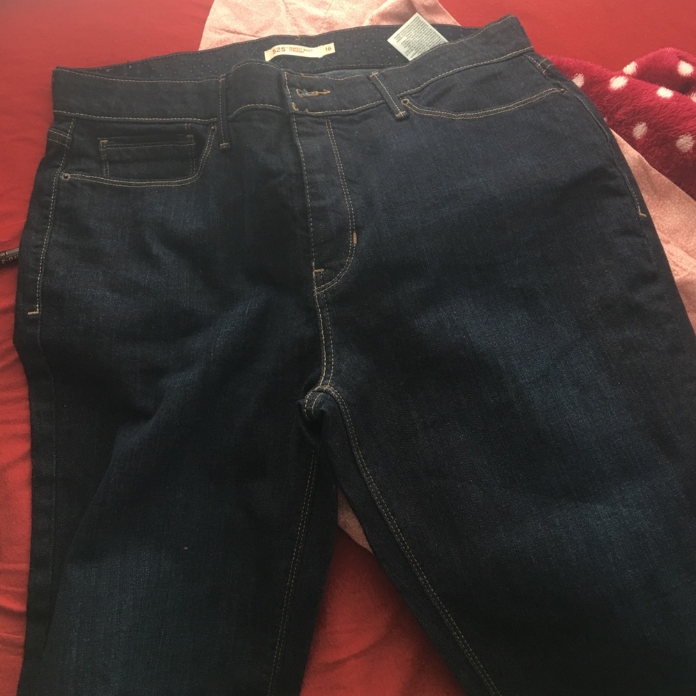 Levi Jeans (Women)