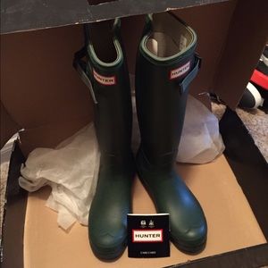 Brand new green HUNTER boots!