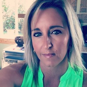 Meet your Posher, Carrie