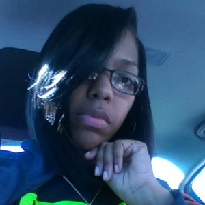 Meet your Posher, Rayette