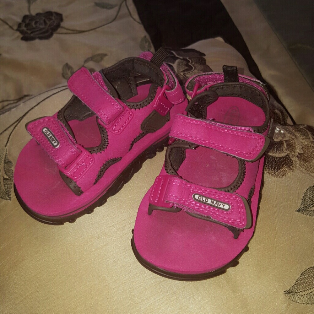 Velcro sandal