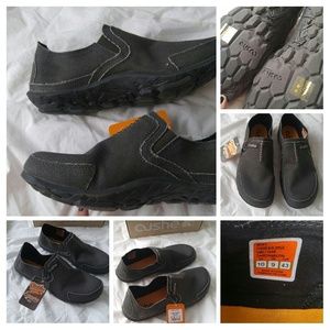 NWT - slip on lightweight washable canvas shoes