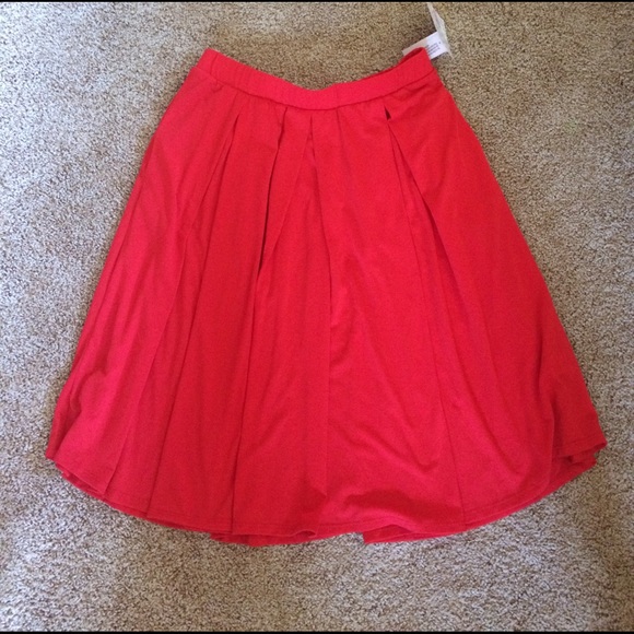 LuLaRoe Dresses & Skirts - NWT Red Madison!
