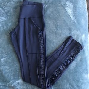 RARE lululemon special edition wunder unders