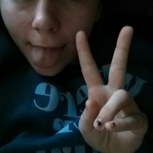 Meet your Posher, Sharon