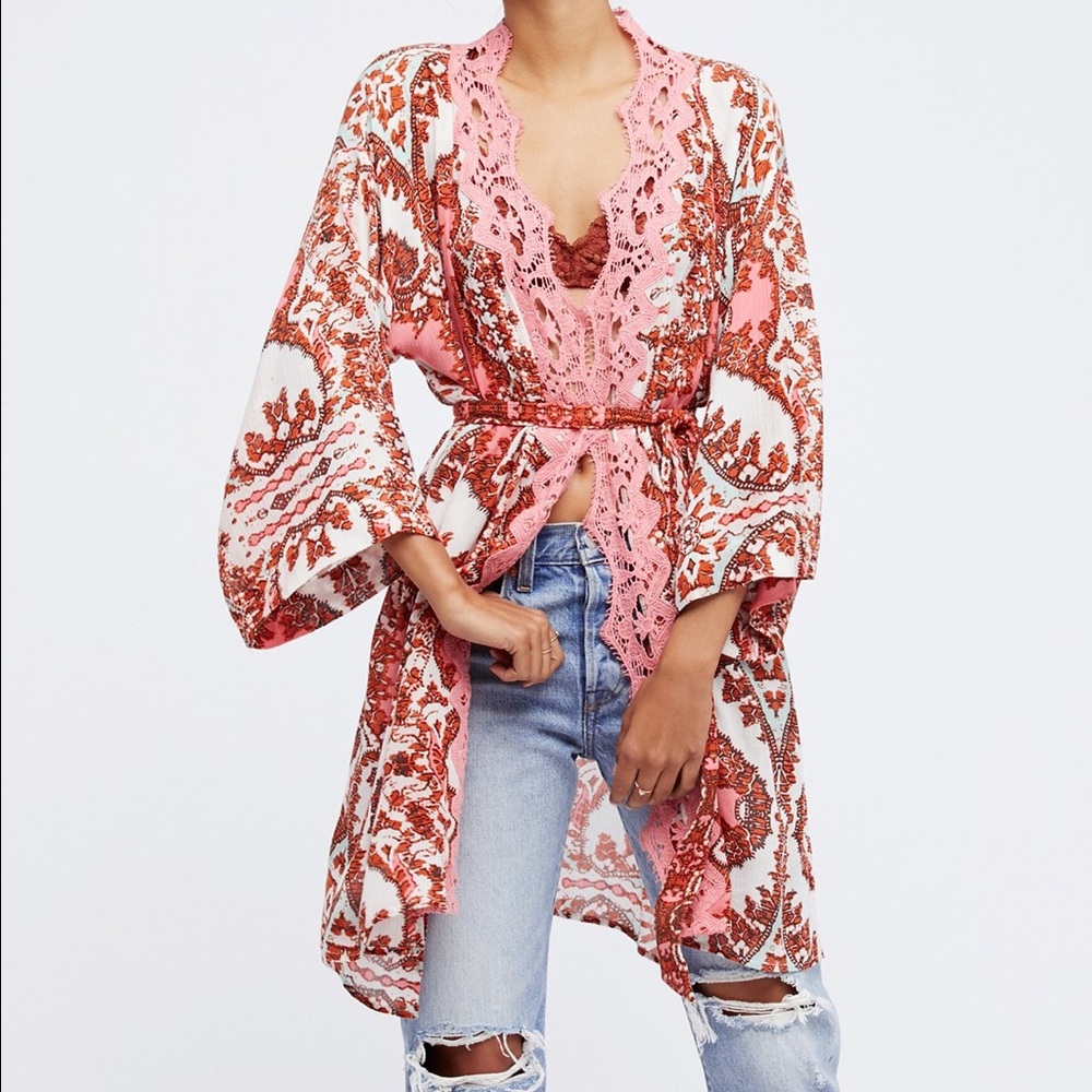 Free People BRAND NEW Fleur-de-lis Robe/Kimono