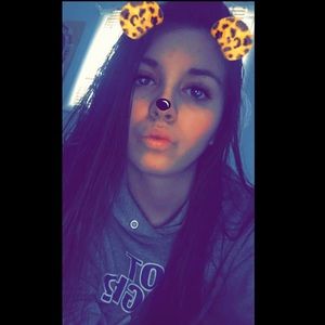 Meet your Posher, Alexiya