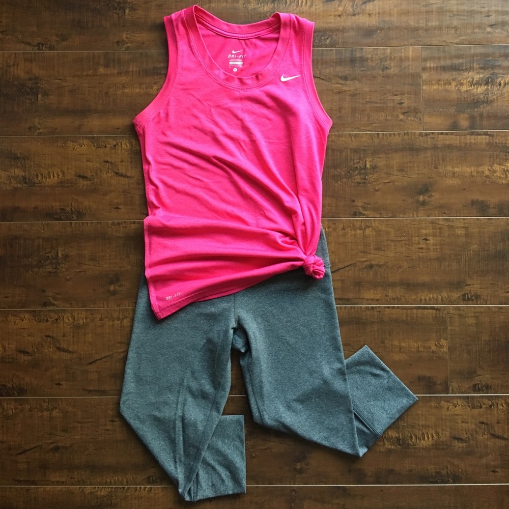 Nike Dri-Fit tank fuchsia in small - Picture 6 of 6