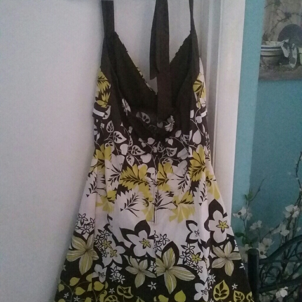 Sundress - Picture 2 of 3