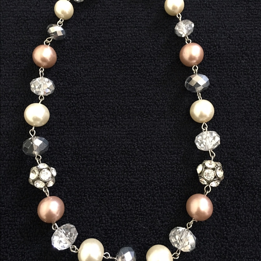 Choker style pearl and mix stones necklace