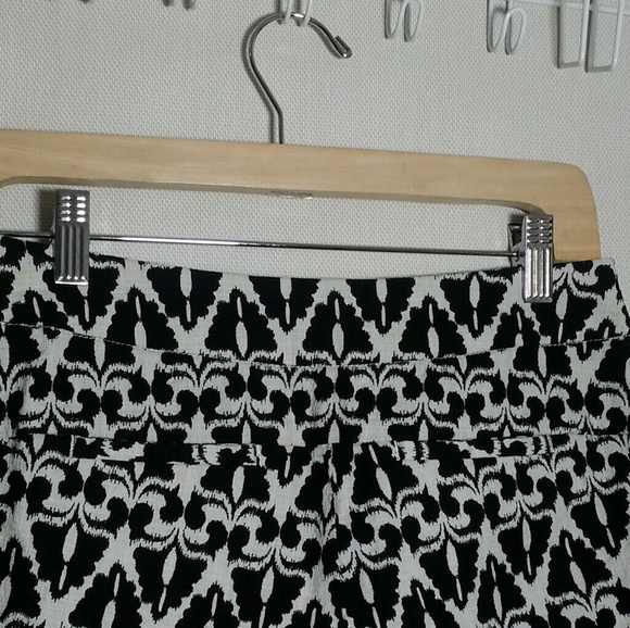 Anthropologie Cartonnier shorts
Size: 2 - Picture 2 of 4