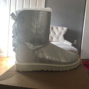 Bailey bow uggs brand new