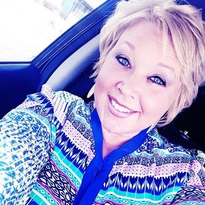 Meet your Posher, Debra