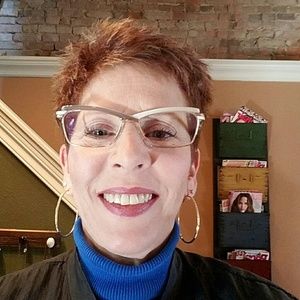 Meet your Posher, Natalie