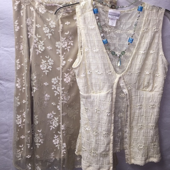 2pc Skirt & Stretchy Vest. Very stylish & classy - Picture 1 of 5