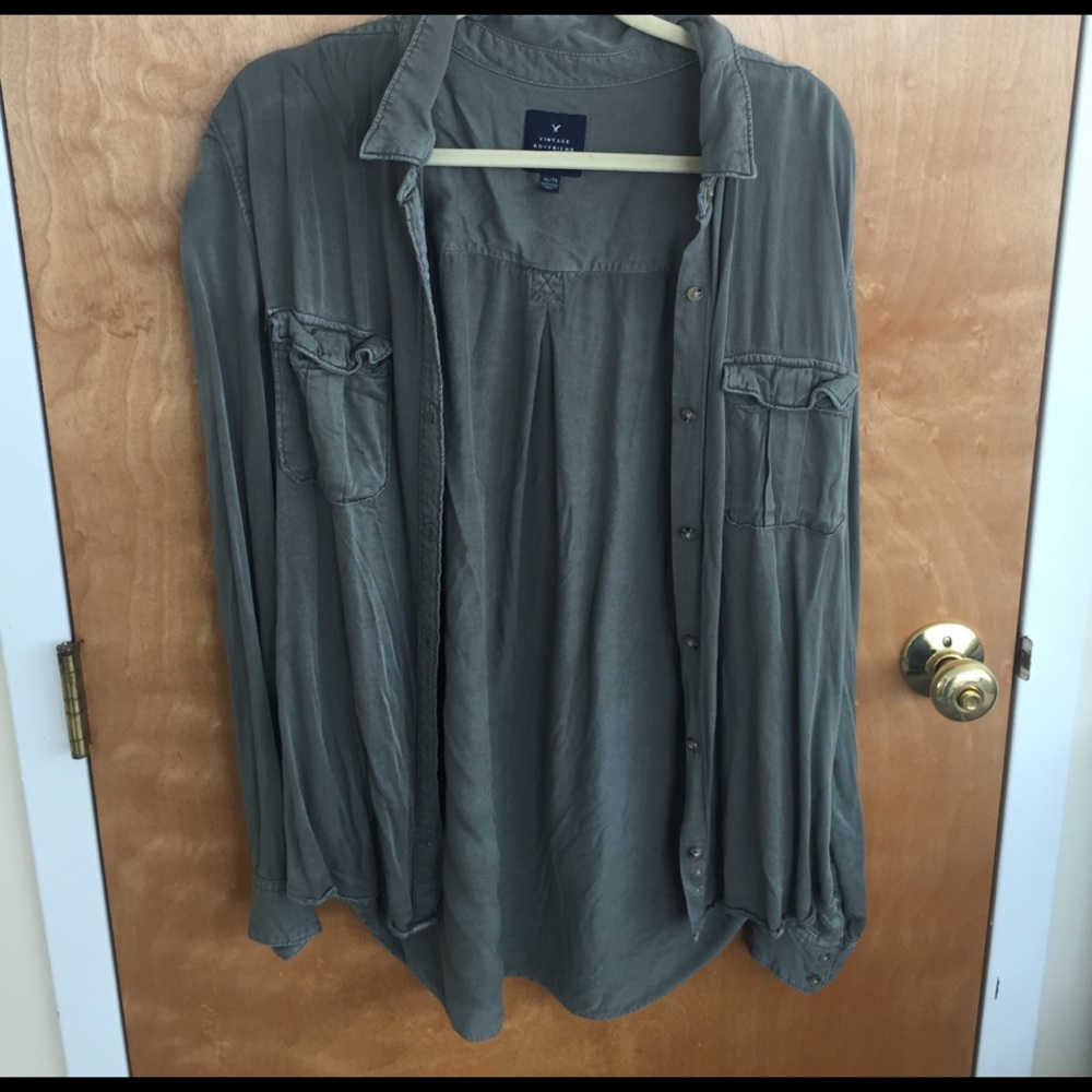 AE vintage boyfriend shirt