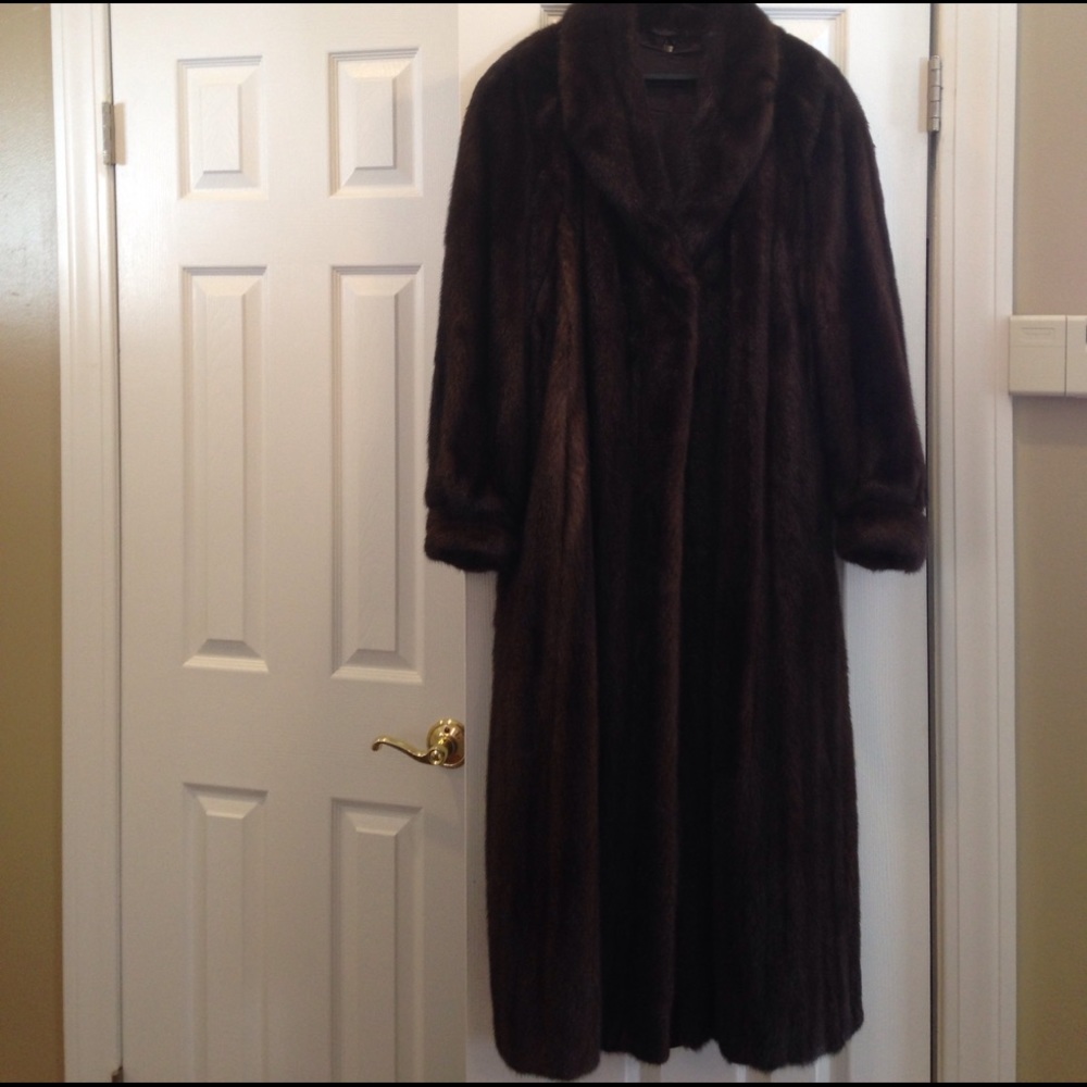 Mink Coat (mahogany)