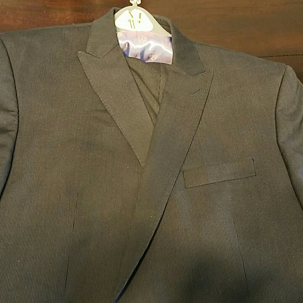 Sean John 46L Navy Basic Stripe Suit