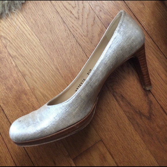 Stuart Weitzman shimmery pumps! - Picture 2 of 4