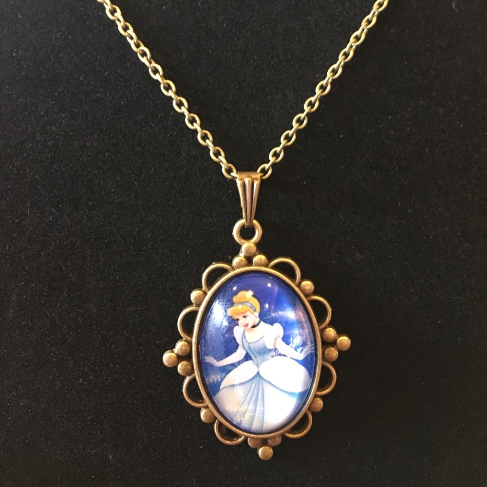 💎Cinderella Necklace💎