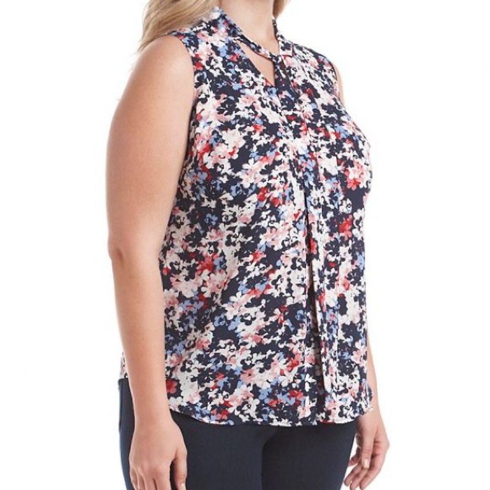Tie Neckline Blouse - Picture 2 of 3