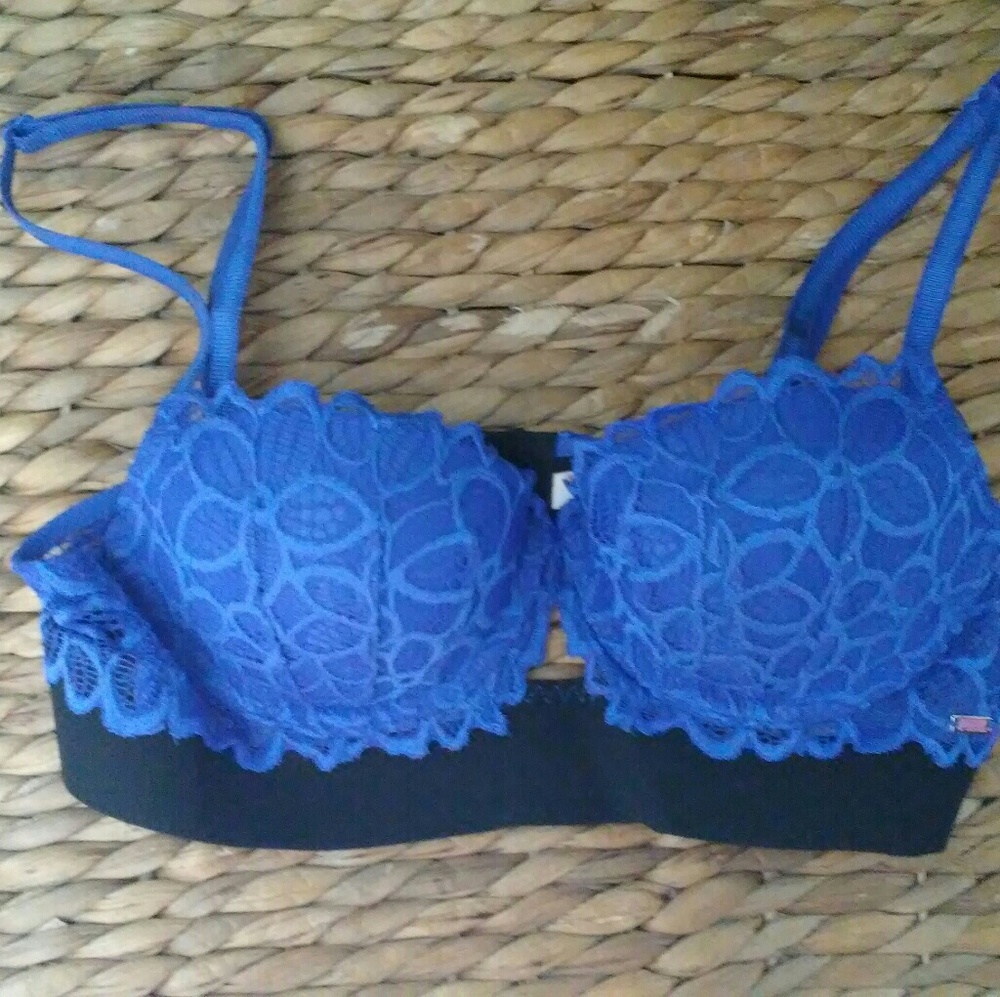 Pink Victoria's Secret Date Pushup Bra. Size 34A.