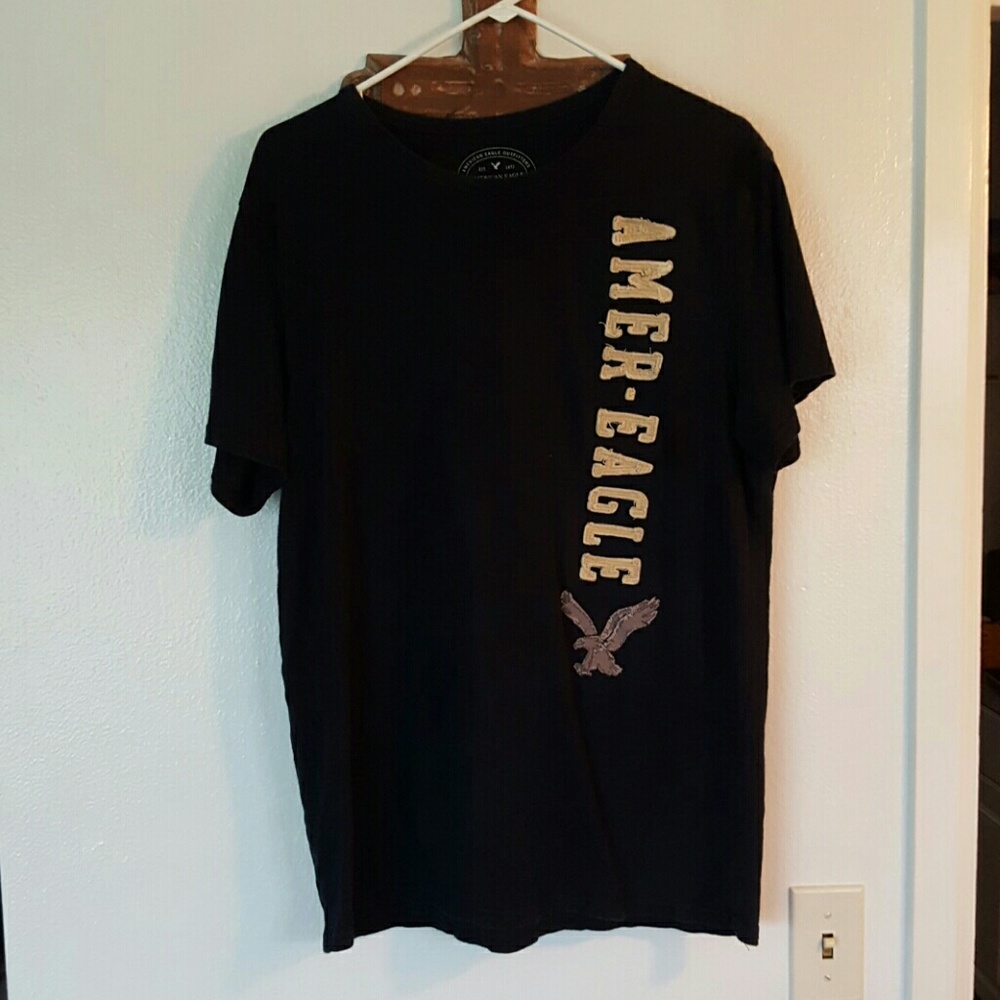 American Eagle  tee-shirt