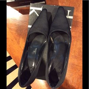 Anne Klein Black/Satin Pump, Size 8M