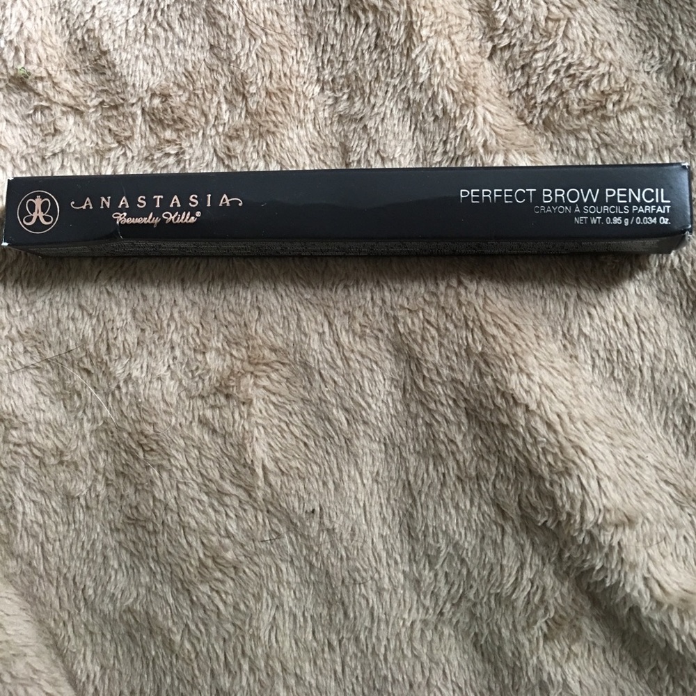Anastasia perfect brow pencil, dark brown.