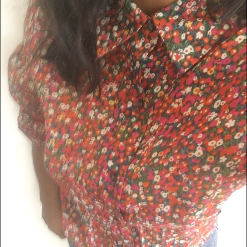 Floral button down - Picture 3 of 4