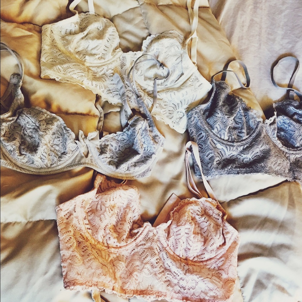 Lot of 4 bralettes