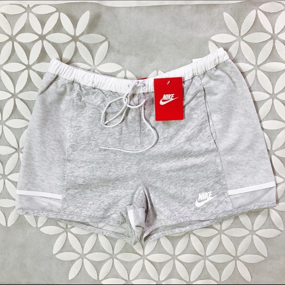 Nike Pants - XS NWT NIKE Shorts $60 originally