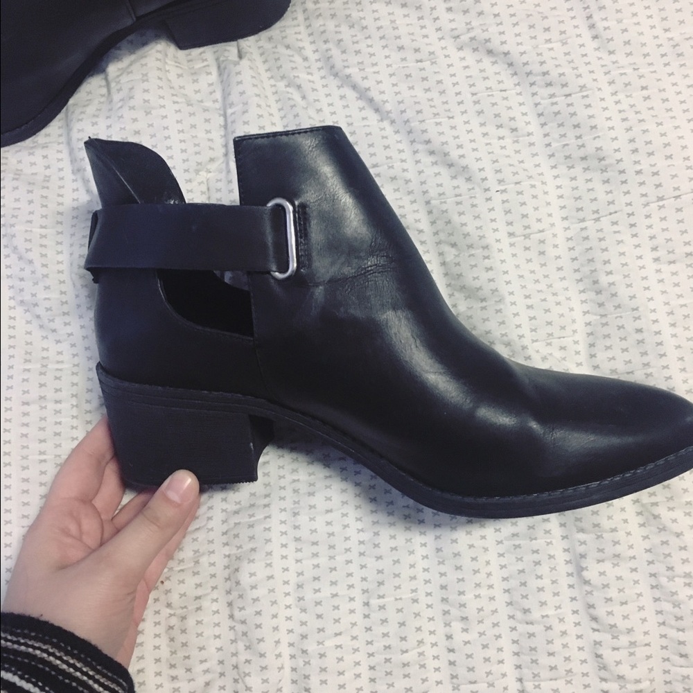 H&M Divided Black Boots