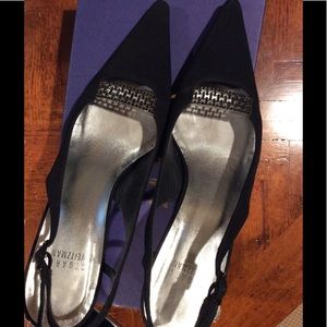 Gorgeous Black Satin, Stuart Weitzman Pump, Size 8