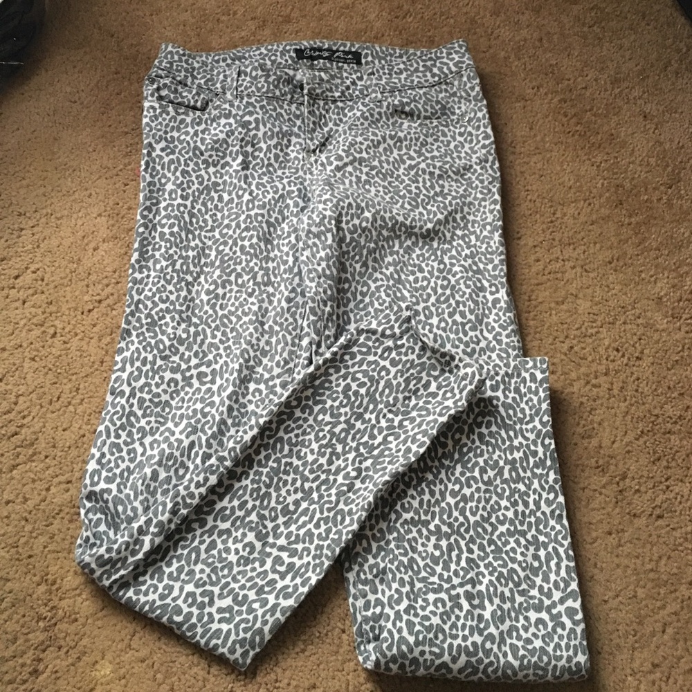 Gray leopard skinny jeans