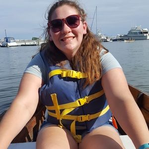 Meet your Posher, Emily
