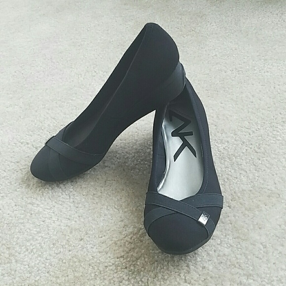 Black shoes - Picture 1 of 2