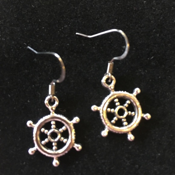 ⛵️Nautical Earring Set⚓️ - Picture 2 of 3