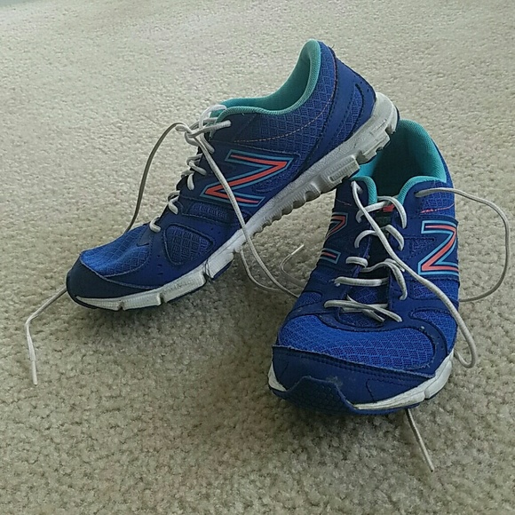 Running shoes - Picture 1 of 2