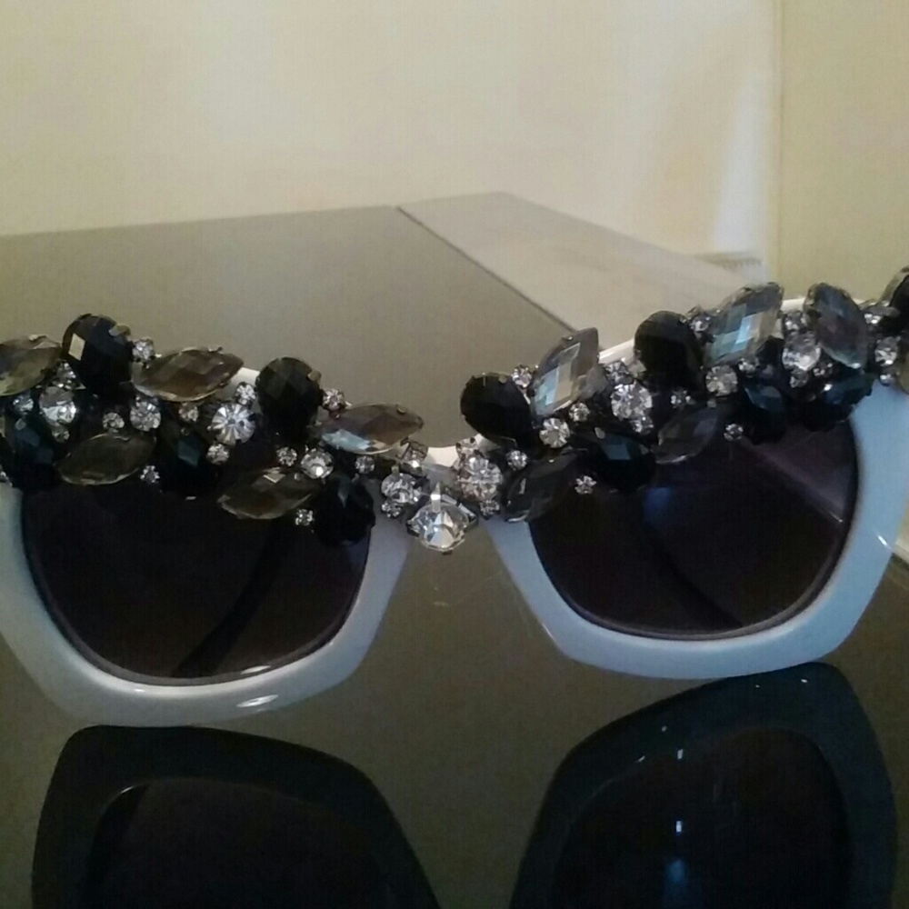 Custom made sunglasses