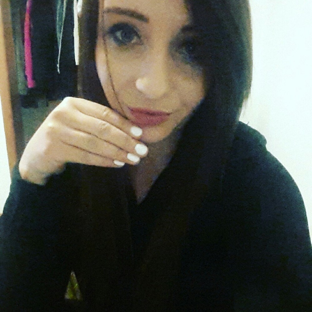 Meet your Posher, Monika