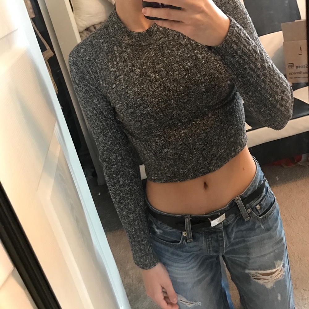 Grey crop top